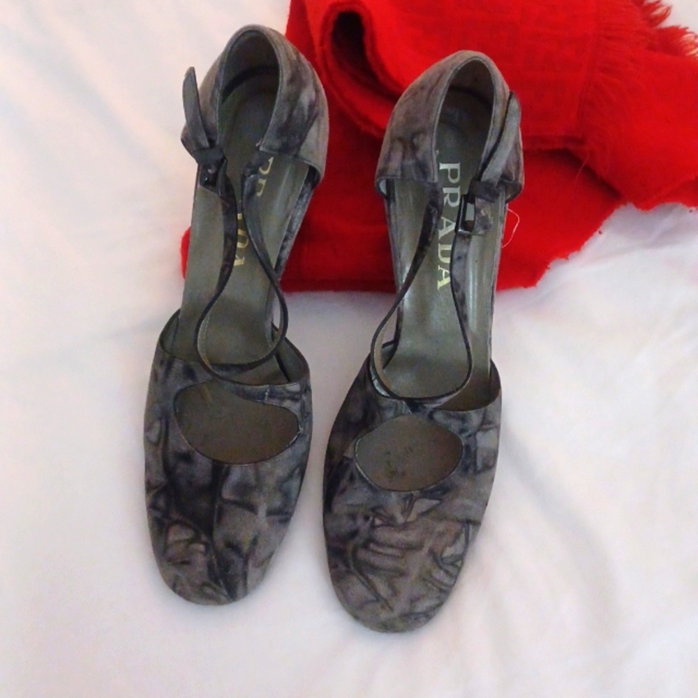 Prada autentic wedge  shoe's